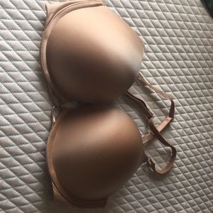 Victoria’s Secret 32 D bras